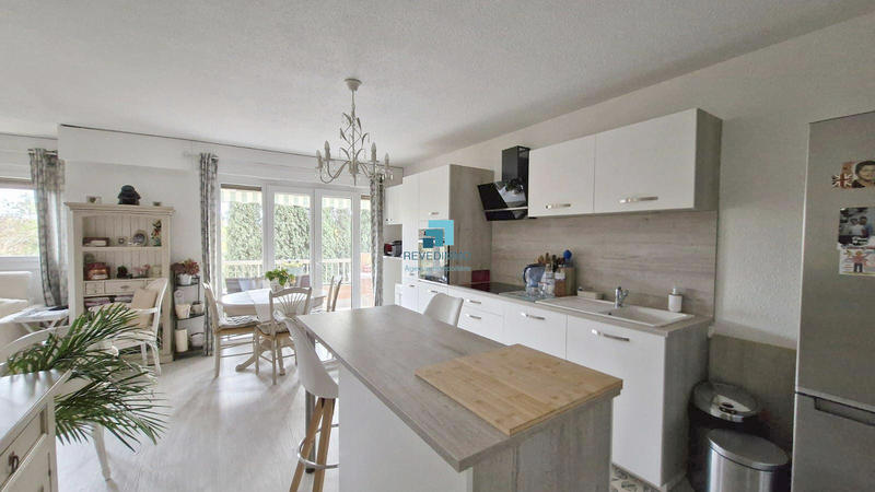 Appartement - 77 m² - 4 pièces