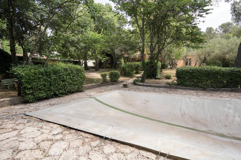 Maison - 204 m² - 7 pièces