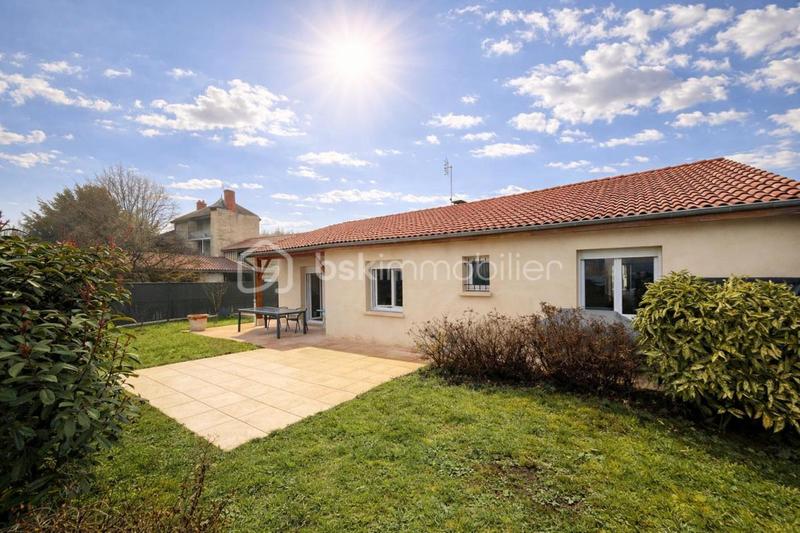 Maison - 104 m² - 4 pièces