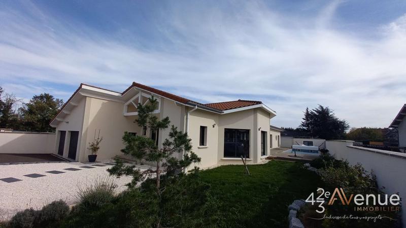 Maison - 208 m² - 7 pièces