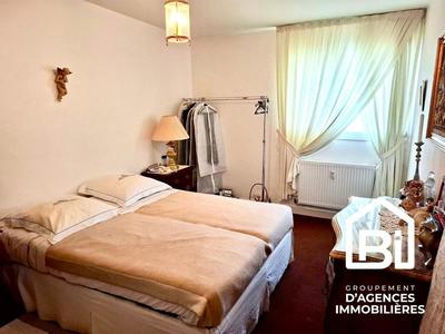 Appartement - 120 m² - 5 pièces