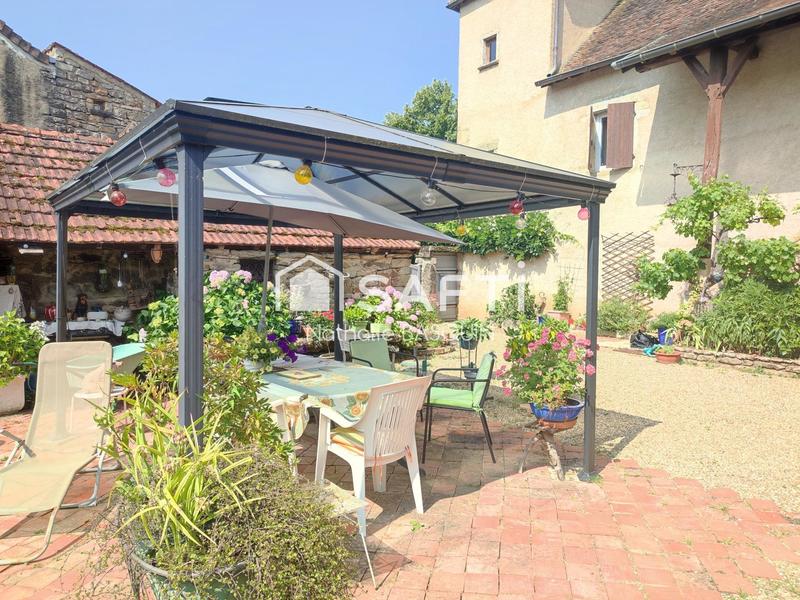 Maison - 200 m² - 7 pièces