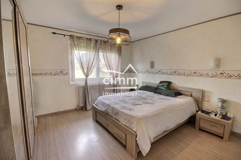 Maison traditionnelle - 135 m² - 6 pièces