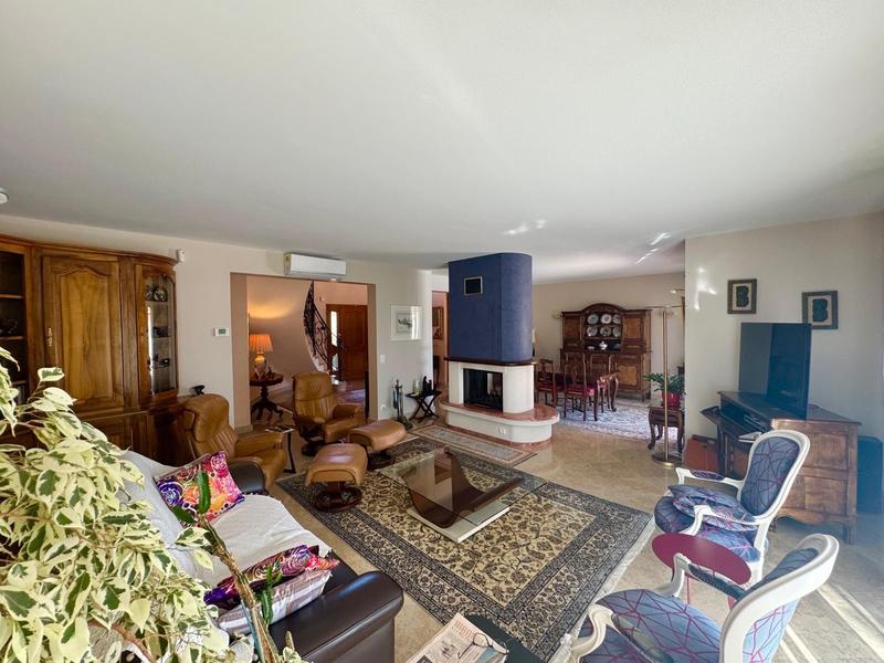 Maison d'architecte - 312 m² - 11 pièces