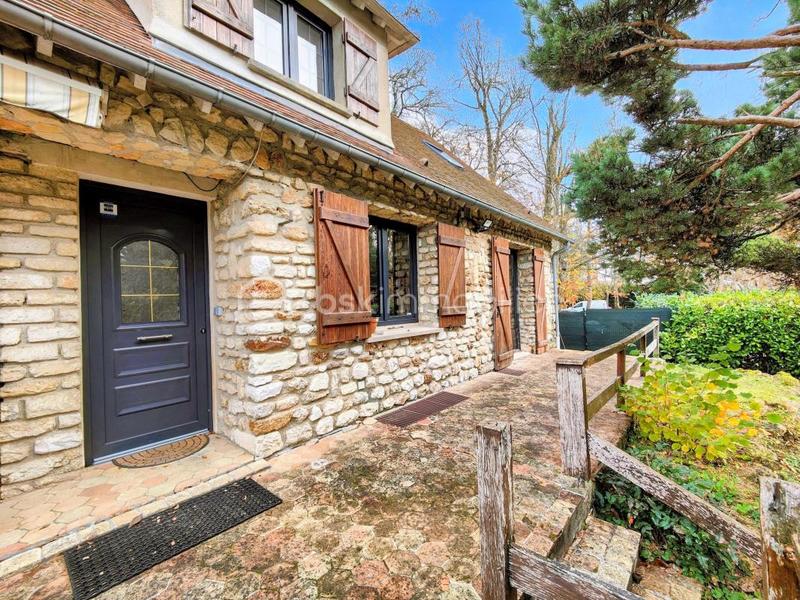 Maison - 224 m² - 14 pièces