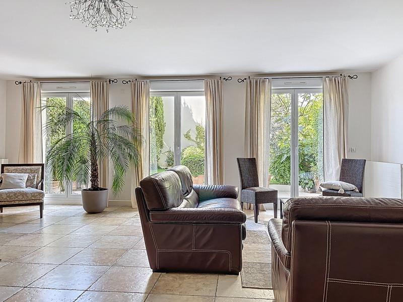 Maison de ville - 205 m² - 7 pièces