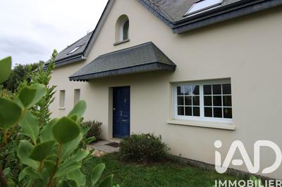 Maison - 235 m² - 7 pièces