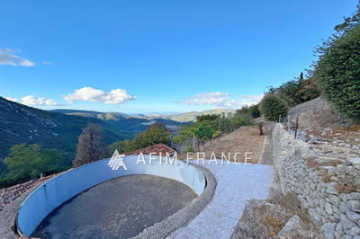 Maison - 145 m² - 5 pièces