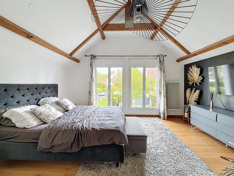 Maison - 189 m² - 7 pièces