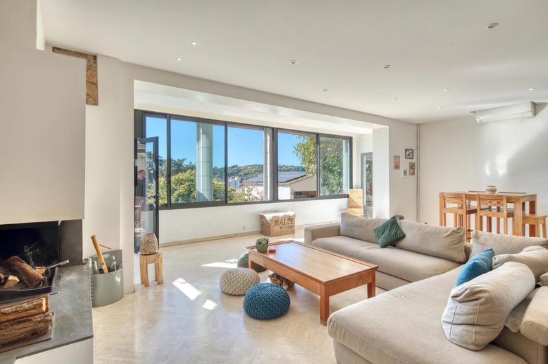 Villa - 201 m² - 7 pièces