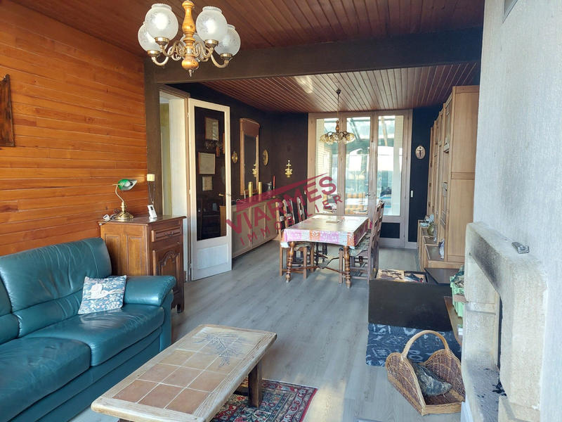 Maison - 195 m² - 7 pièces