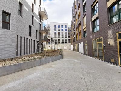 Local commercial - 320 m² - 1 pièce