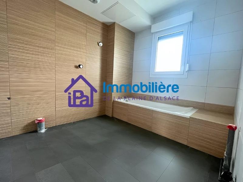 Maison - 99 m² - 4 pièces