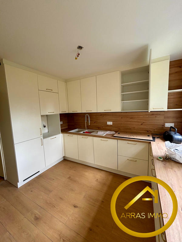 Appartement - 90 m² - 3 pièces