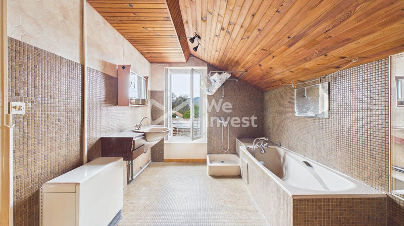 Maison - 137 m² - 5 pièces