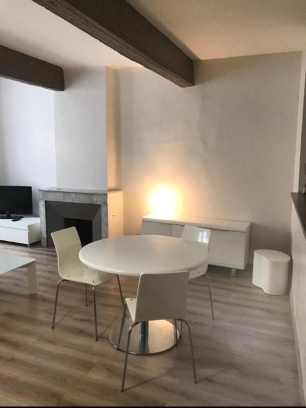 Appartement ancien - 64 m² - 2 pièces
