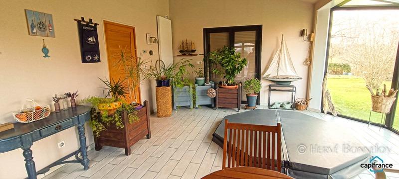 Maison - 220 m² - 11 pièces