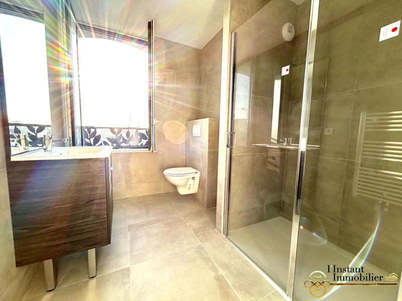 Appartement - 75 m² - 3 pièces