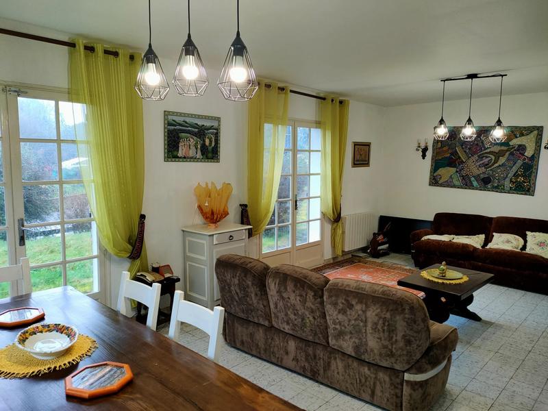 Maison - 97 m² - 5 pièces