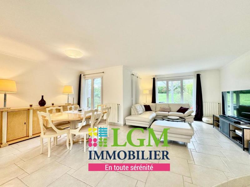 Maison - 200 m² - 5 pièces