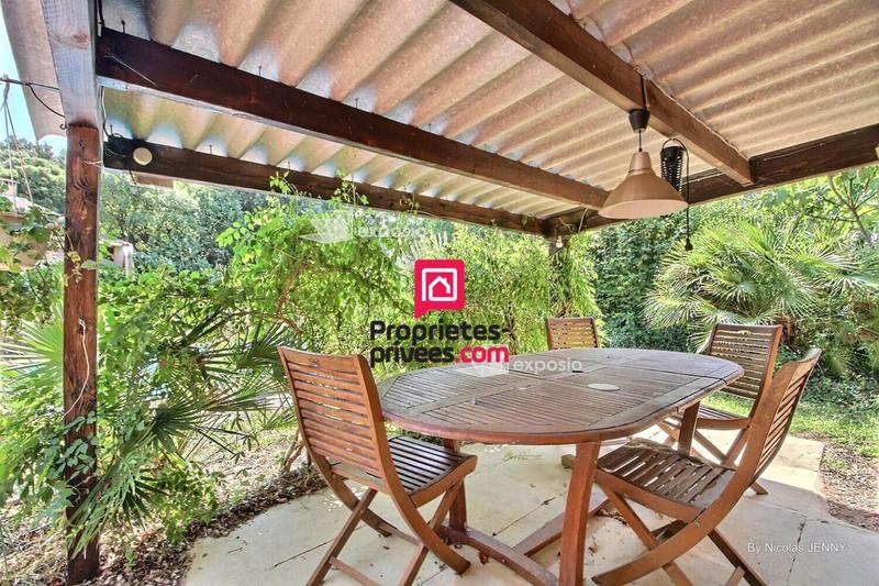 Maison - 227 m² - 6 pièces