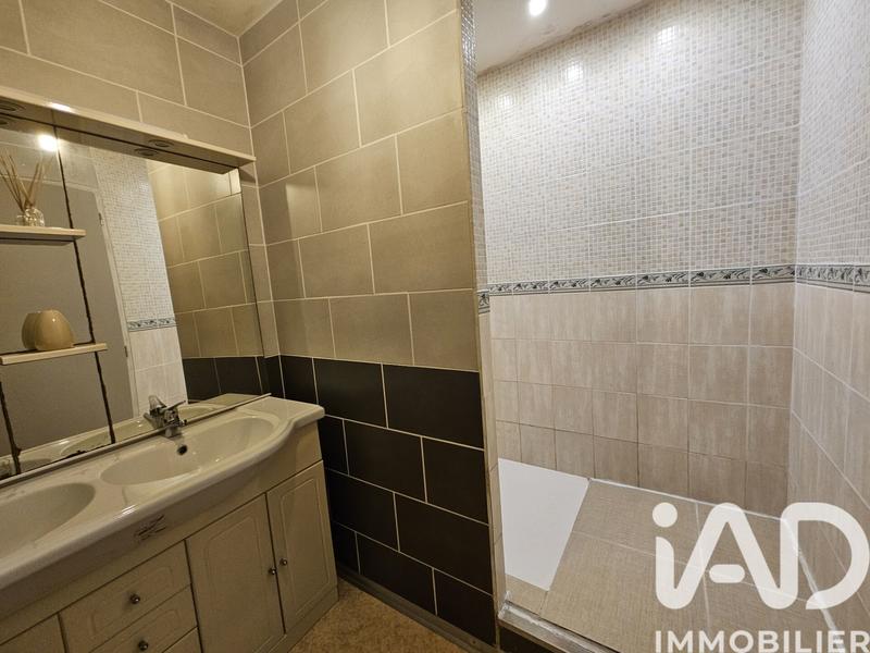 Maison - 255 m² - 7 pièces