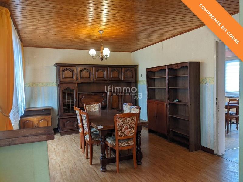 Maison - 90 m² - 5 pièces