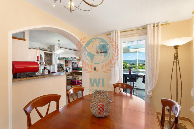 Maison - 165 m² - 6 pièces