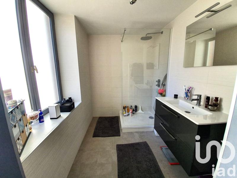 Maison - 206 m² - 8 pièces