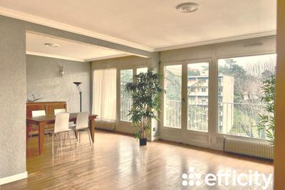 Appartement - 110 m² - 4 pièces