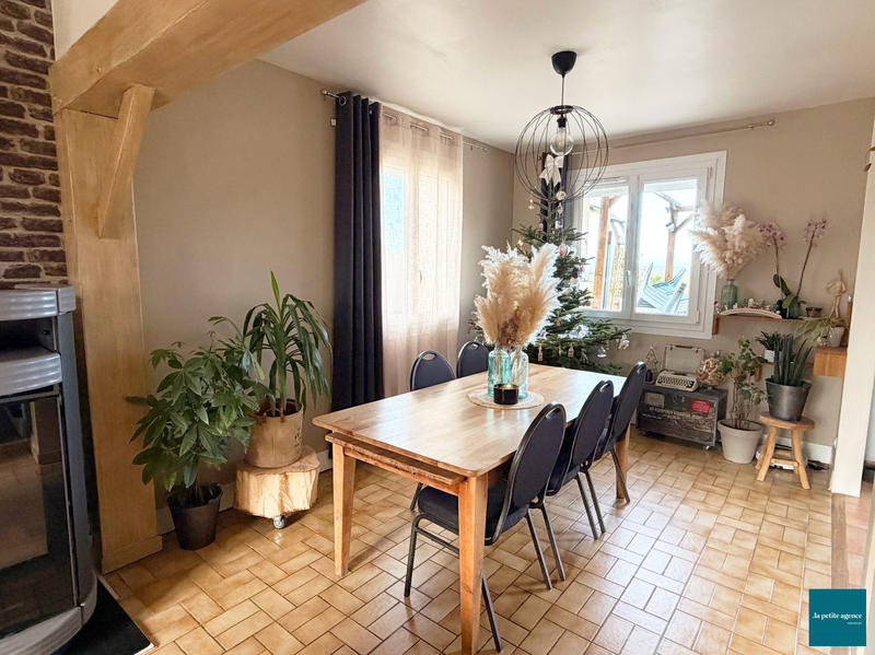 Maison - 102 m² - 6 pièces