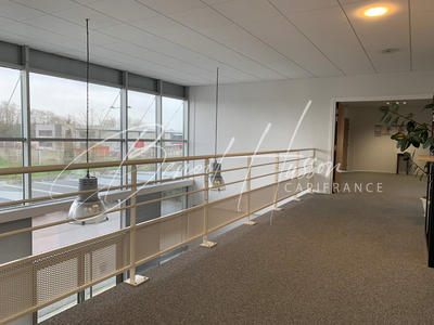 Local commercial - 1 203 m²