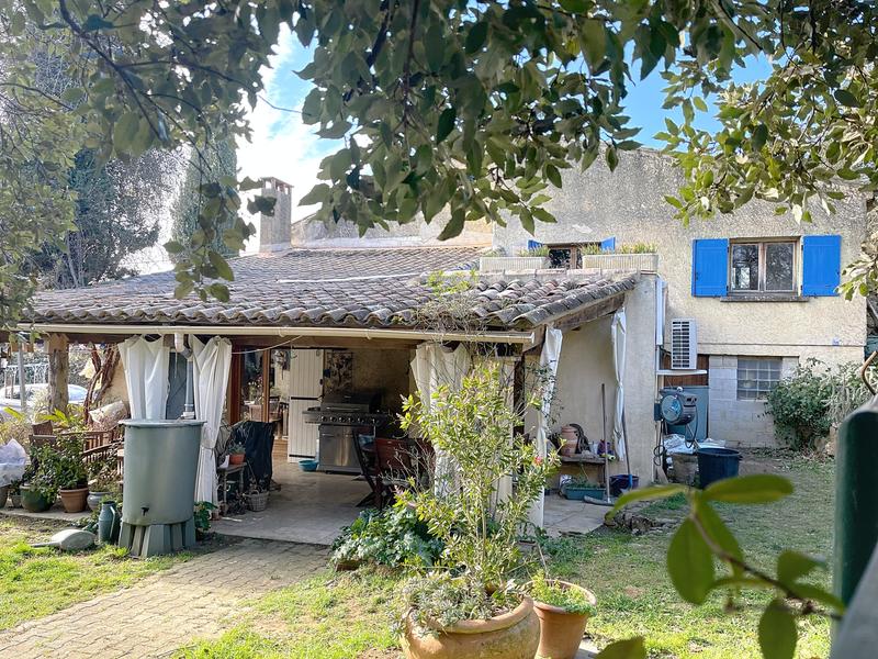 Villa - 180 m² - 6 pièces