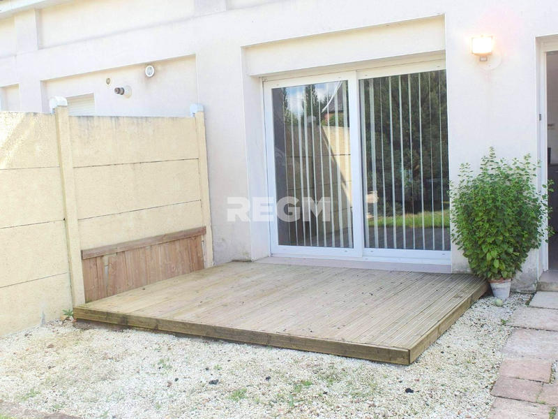 Maison - 240 m² - 12 pièces