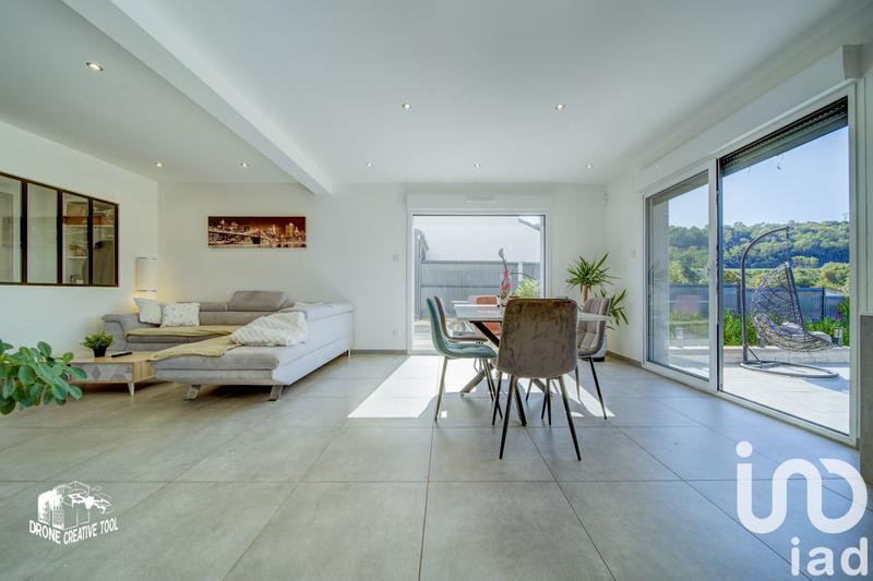 Maison - 106 m² - 5 pièces