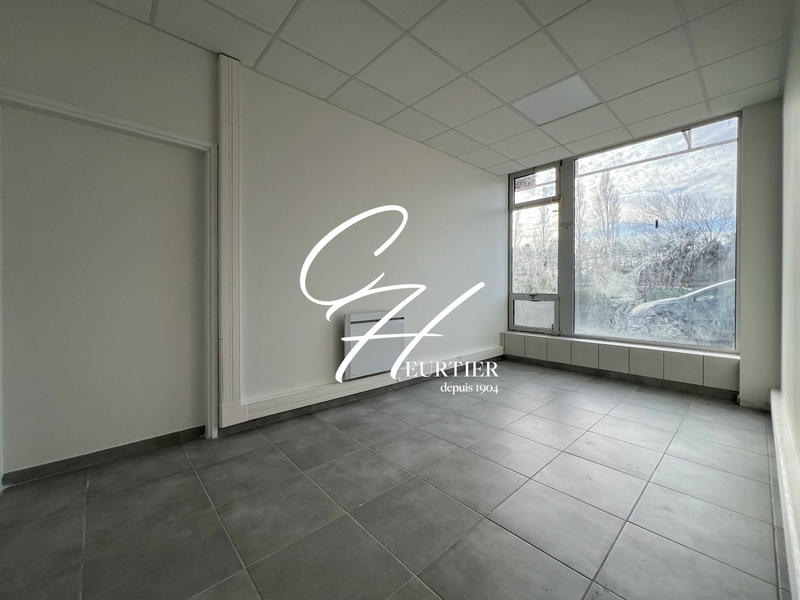 Local commercial - 167 m² - 3 pièces