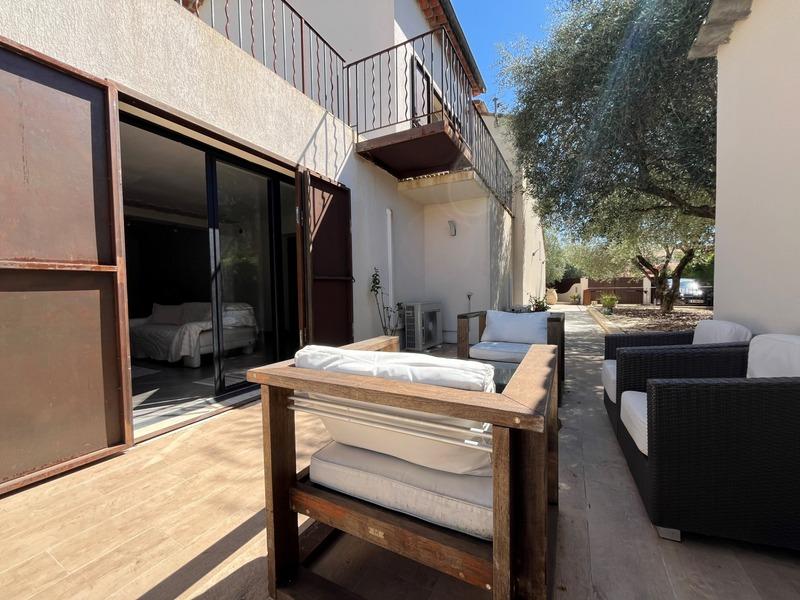 Maison - 215 m² - 6 pièces