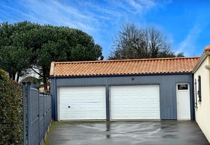 Maison - 180 m² - 7 pièces