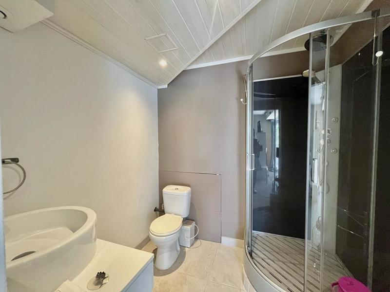 Villa - 220 m² - 5 pièces