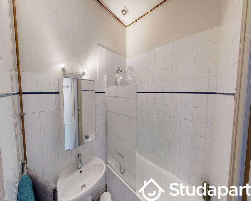 Chambre - 80 m² - 1 pièce