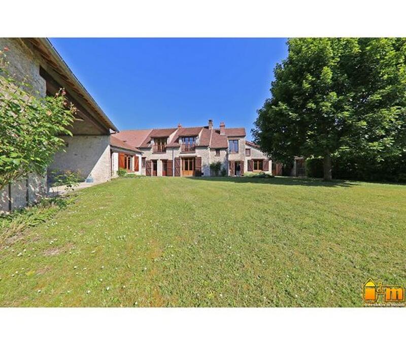 Propriété - 167 m² - 6 pièces