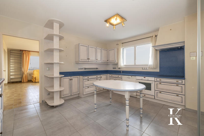 Appartement - 105 m² - 5 pièces