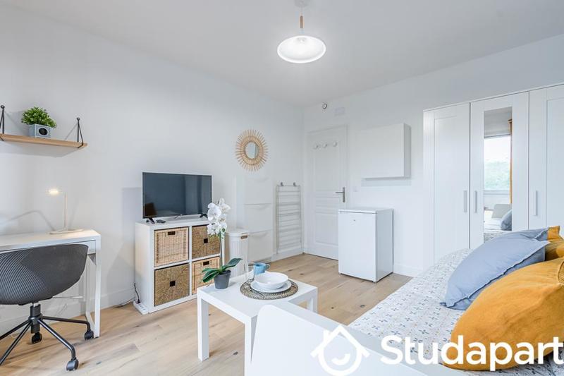 Chambre - 13 m² - 1 pièce