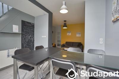 Chambre - 13 m² - 1 pièce