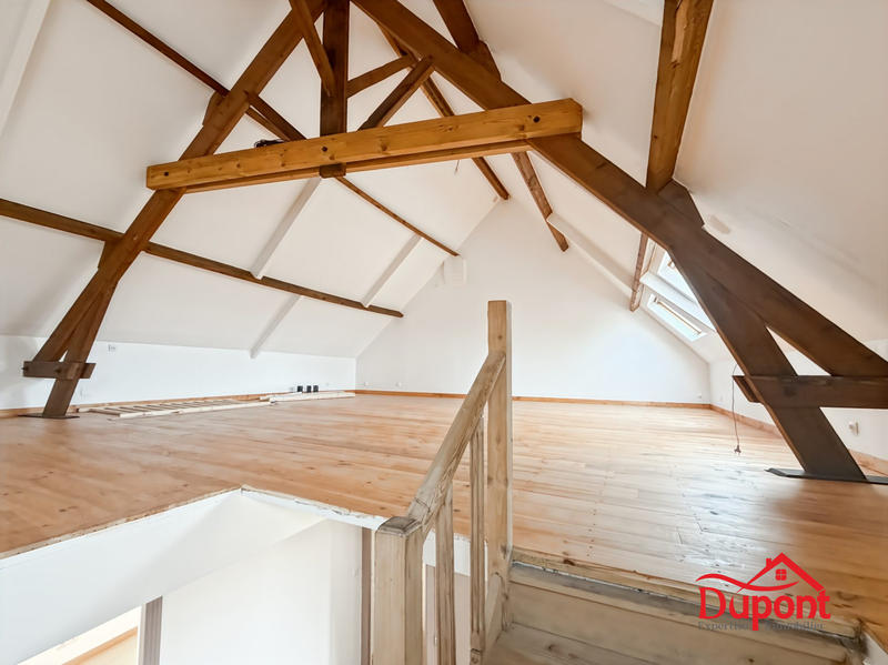 Maison - 249 m² - 7 pièces