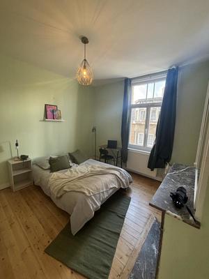 Chambre - 24 m² - 8 pièces