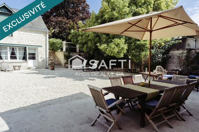 Maison - 219 m² - 9 pièces