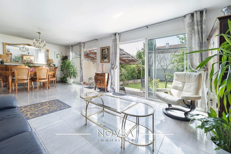 Villa - 137 m² - 6 pièces