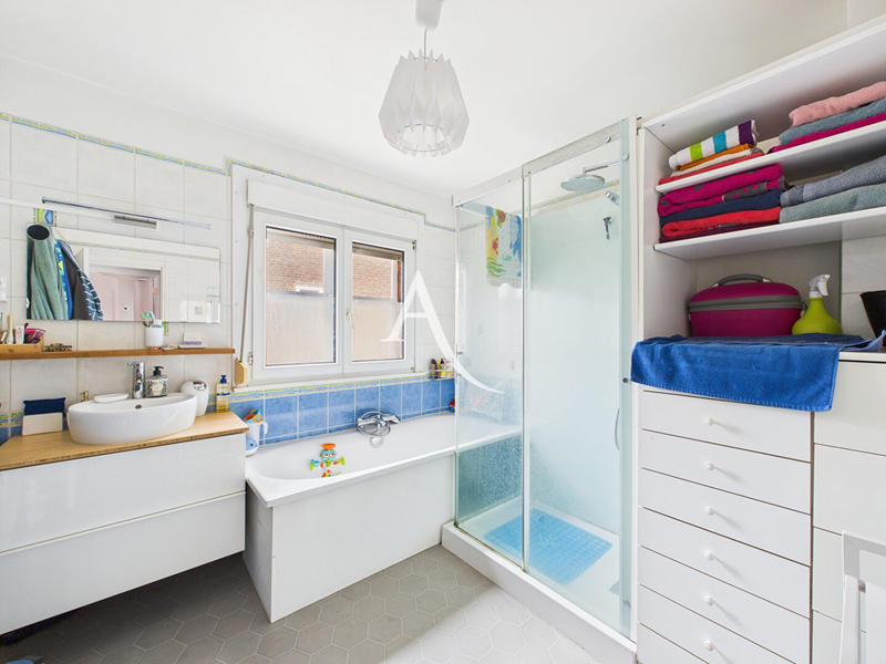 Maison - 75 m² - 4 pièces