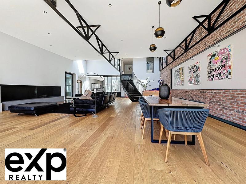 Loft - 495 m² - 10 pièces